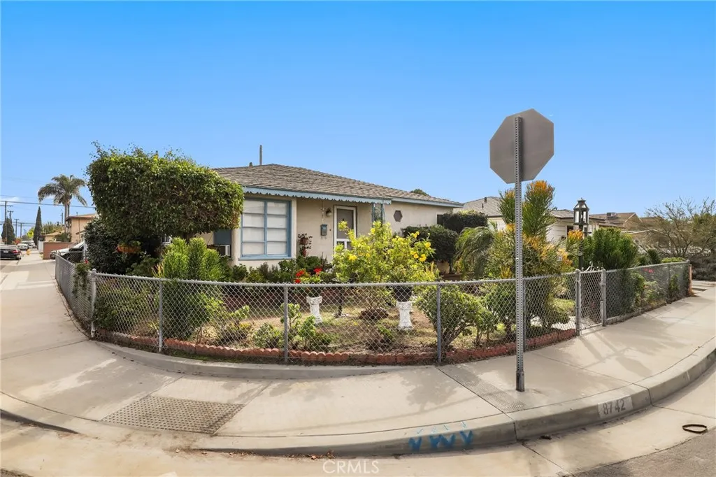 8742 La Salle, Cypress, California 90630 home-pic-12