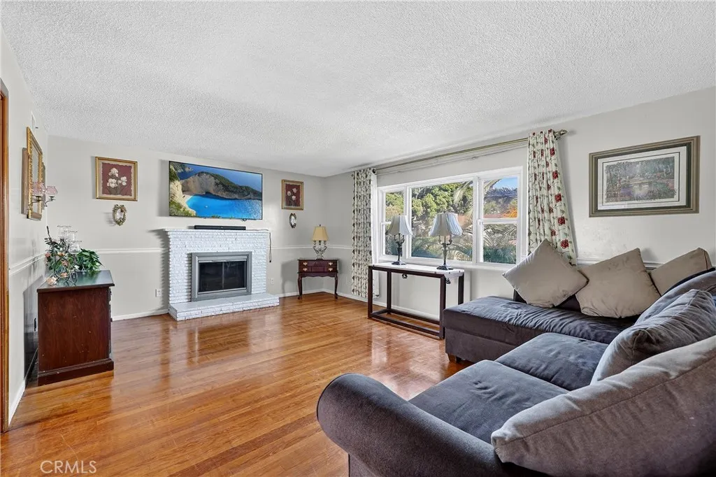 2195 Spencer Avenue, Pomona, California 91767 home-pic-7