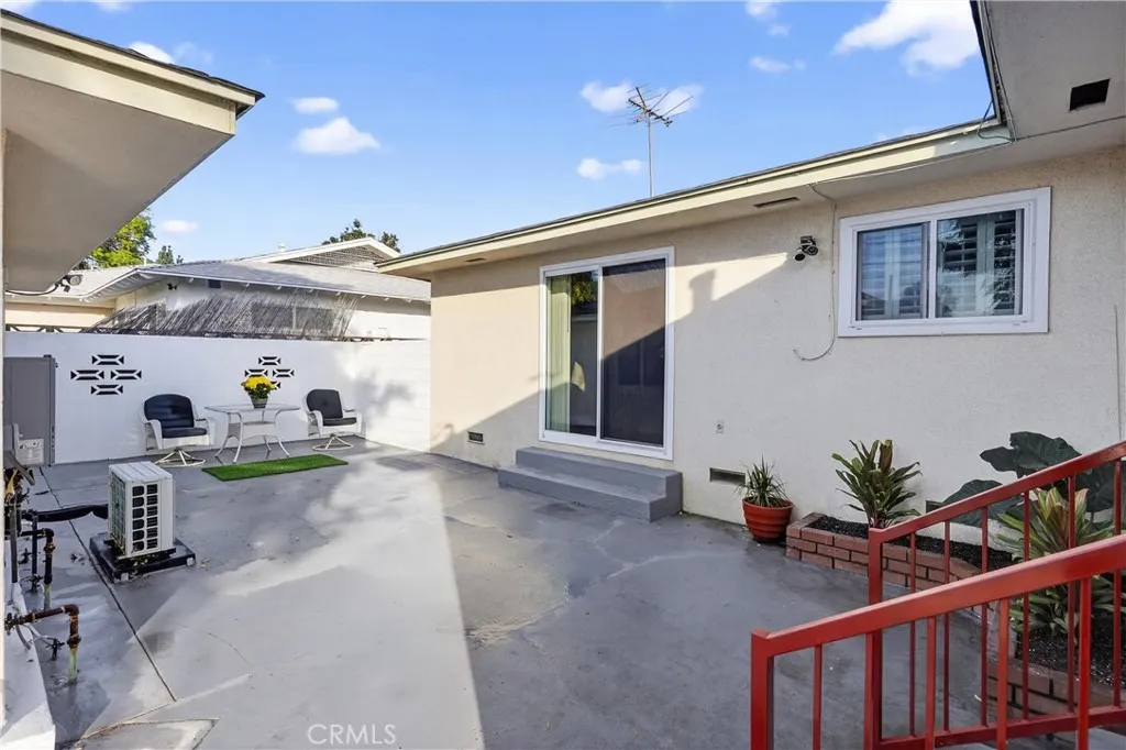 2195 Spencer Avenue, Pomona, California 91767 home-pic-21