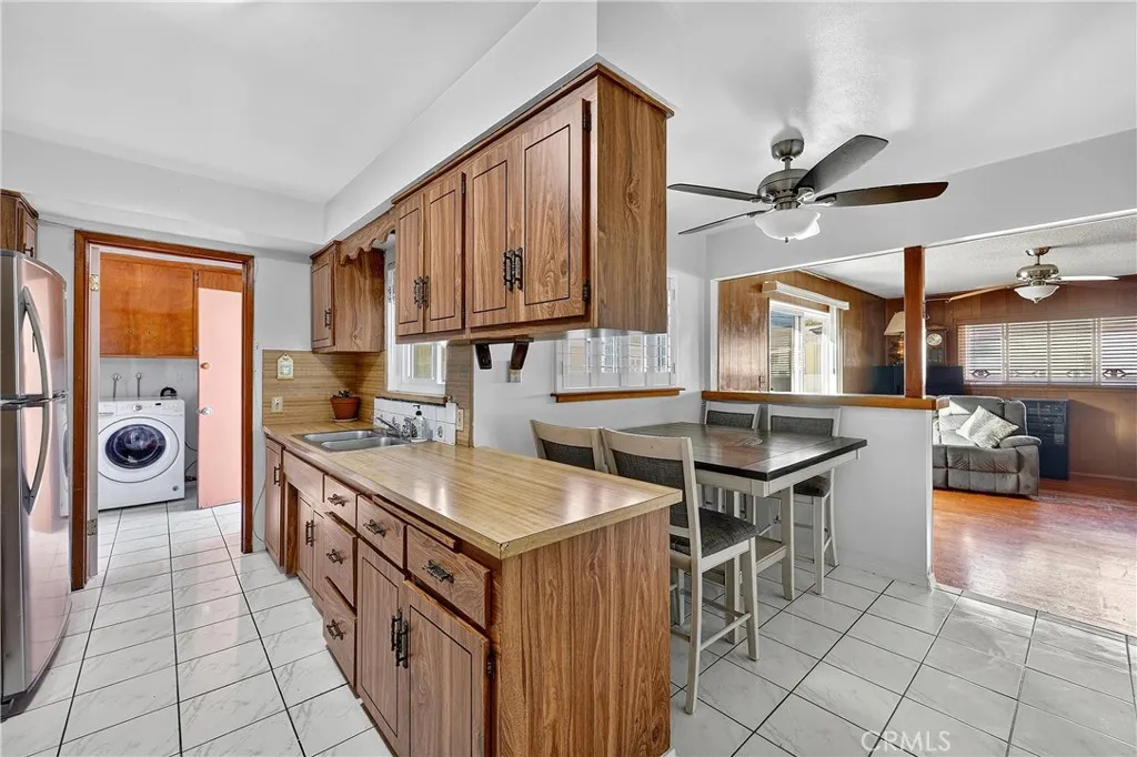 2195 Spencer Avenue, Pomona, California 91767 home-pic-10