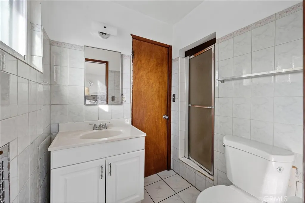 2195 Spencer Avenue, Pomona, California 91767 home-pic-19