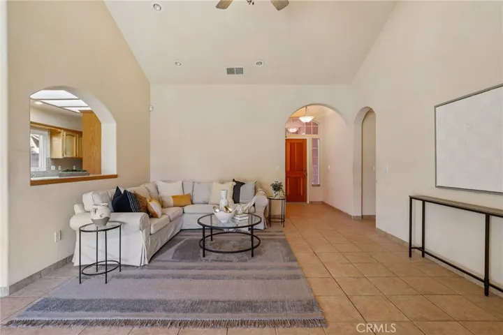 526 Grenache Avenue, Madera, California 93637