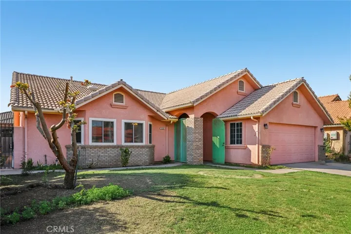 526 Grenache Avenue, Madera, California 93637