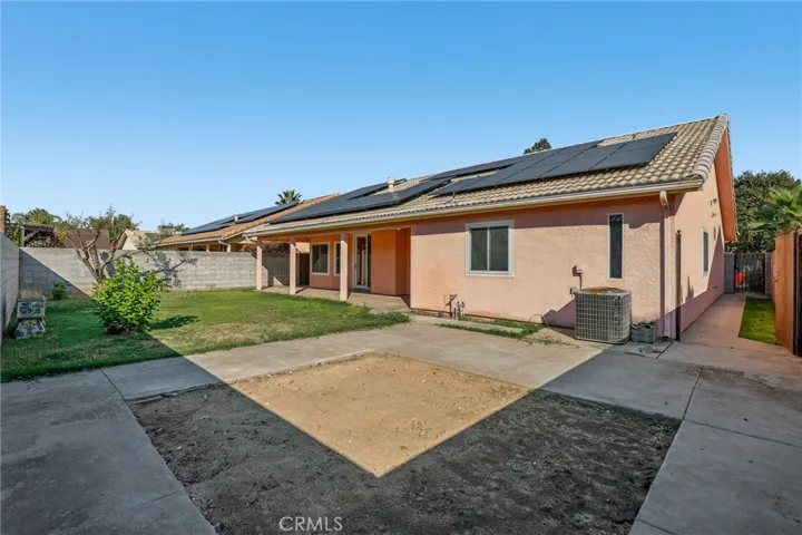 526 Grenache Avenue, Madera, California 93637