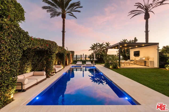 972 Palisades Beach Road, Santa Monica, California 90403