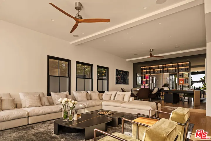 972 Palisades Beach Road, Santa Monica, California 90403