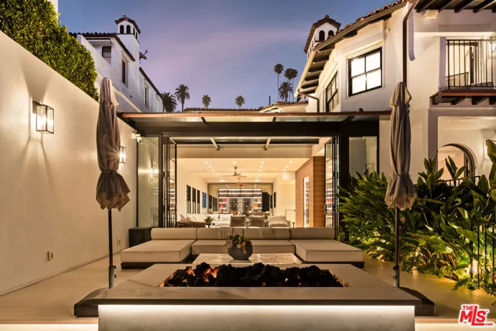 972 Palisades Beach Road, Santa Monica, California 90403