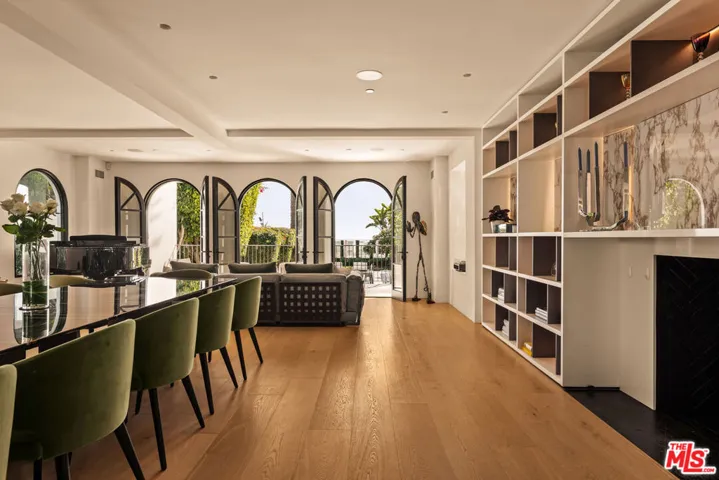 972 Palisades Beach Road, Santa Monica, California 90403