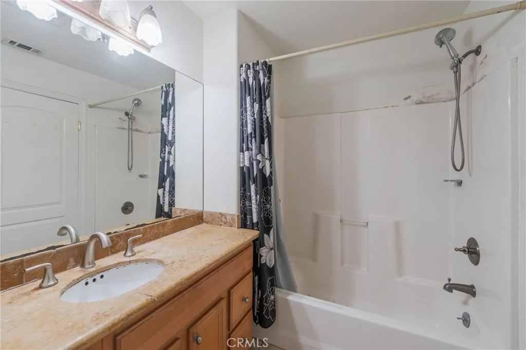4445 W 163rd Street, Lawndale, California 90260 home-pic-15