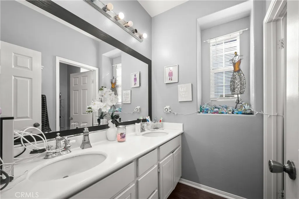 13526 Somergate, Moreno Valley, California 92555 home-pic-35