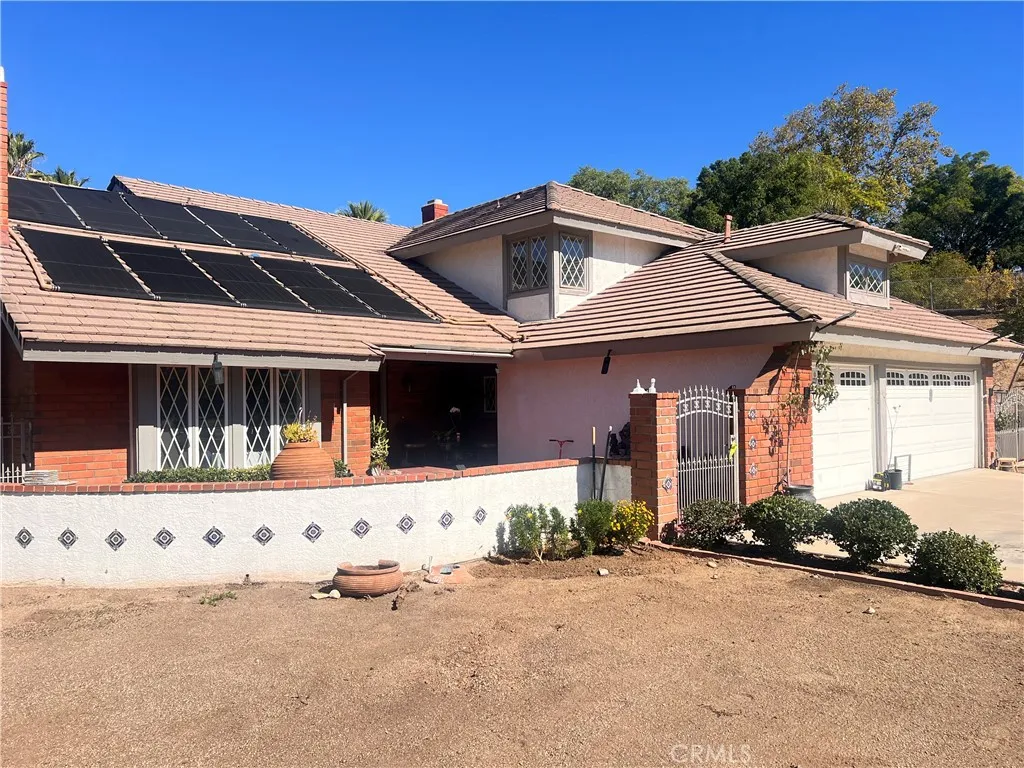 7158 Golden Vale, Riverside, California 92506 home-pic-2
