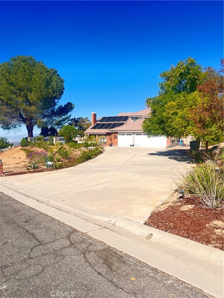 7158 Golden Vale, Riverside, California 92506 home-pic-3
