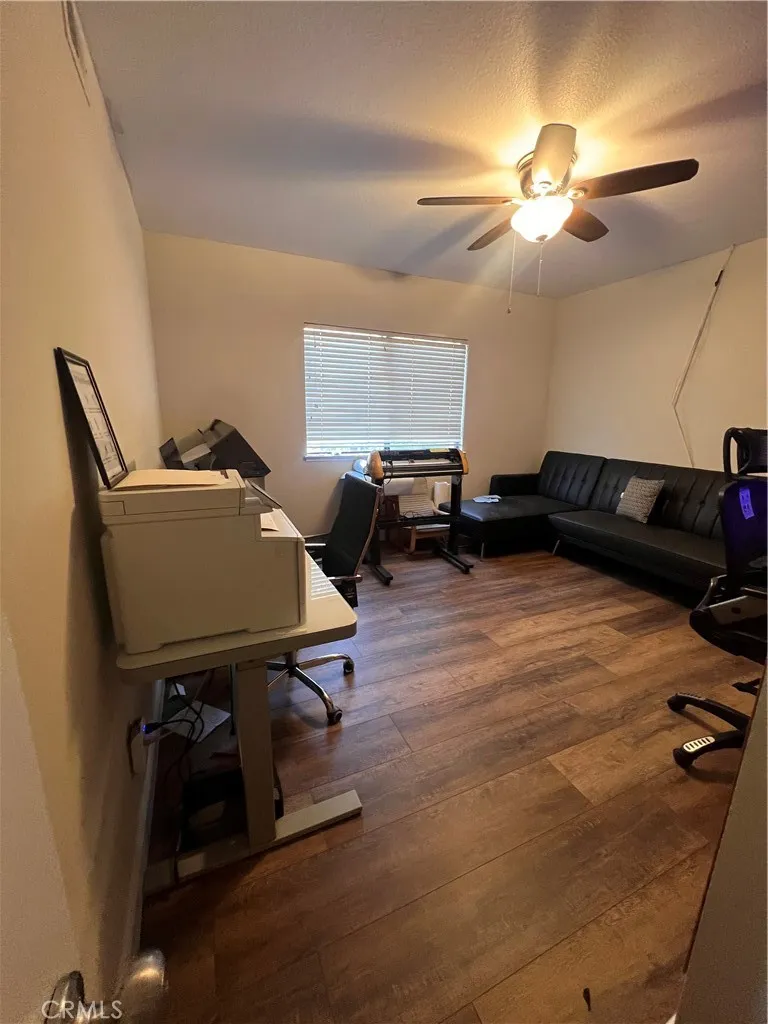 7158 Golden Vale, Riverside, California 92506 home-pic-10