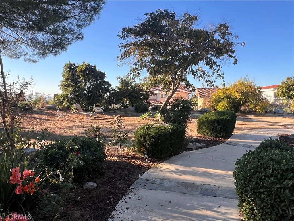 7158 Golden Vale, Riverside, California 92506 home-pic-26