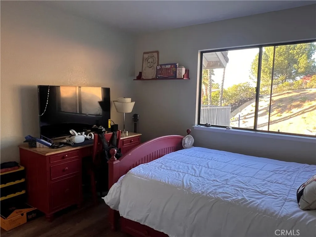 7158 Golden Vale, Riverside, California 92506 home-pic-23