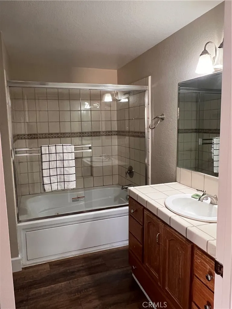7158 Golden Vale, Riverside, California 92506 home-pic-21