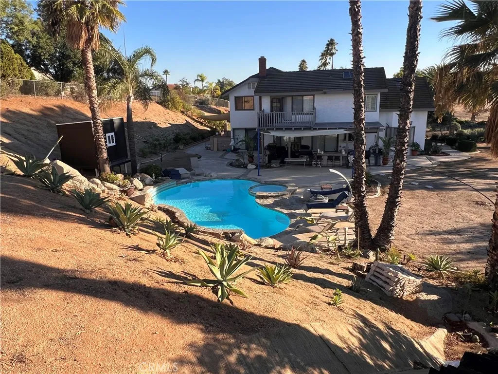 7158 Golden Vale, Riverside, California 92506 home-pic-28