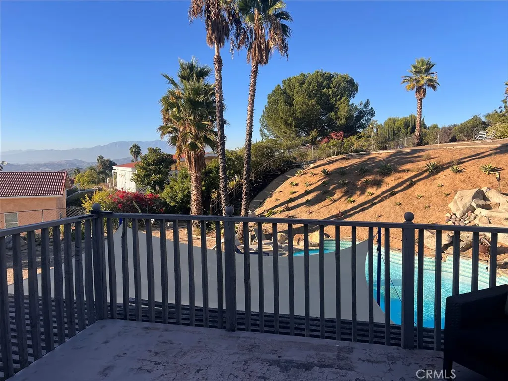 7158 Golden Vale, Riverside, California 92506 home-pic-16