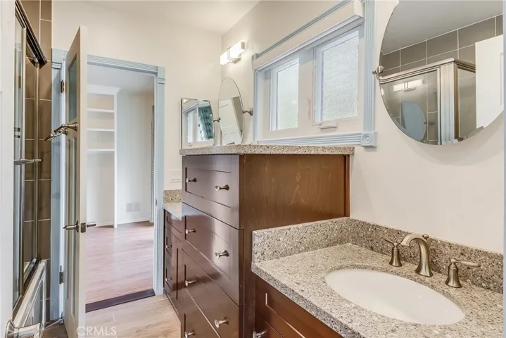 Jack and jill bath