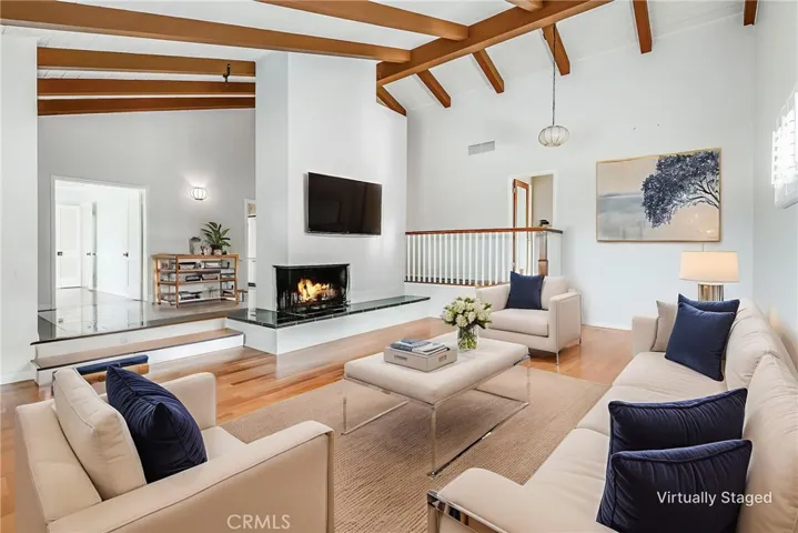 Spacious living room