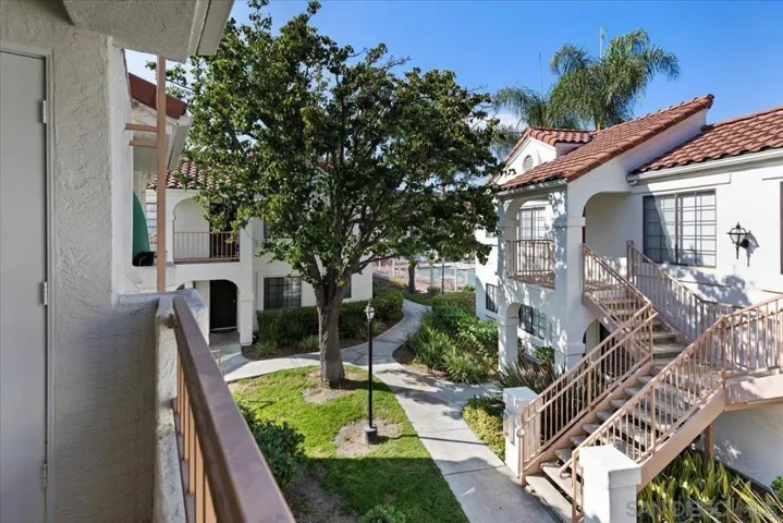 13330 Caminito Ciera 22, San Diego, California 92129
