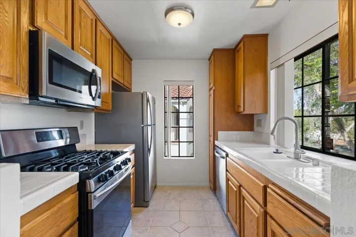 13330 Caminito Ciera 22, San Diego, California 92129