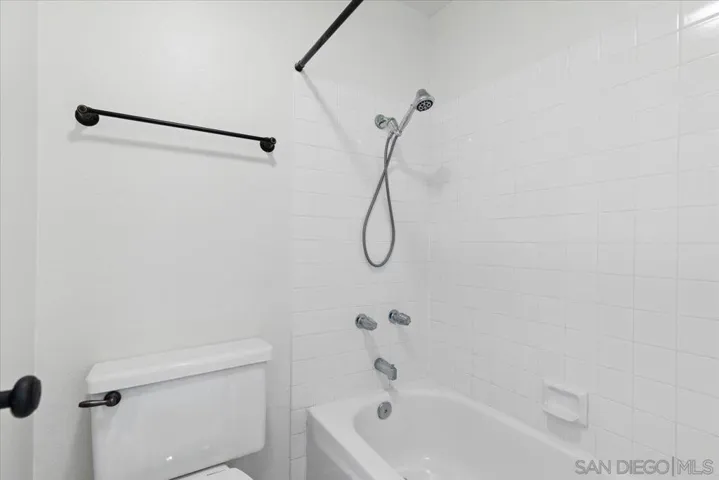 13330 Caminito Ciera 22, San Diego, California 92129