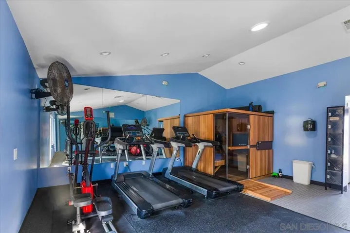 13330 Caminito Ciera 22, San Diego, California 92129