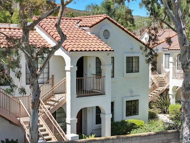 13330 Caminito Ciera 22, San Diego, California 92129