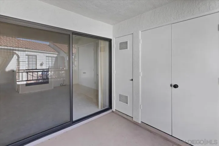 13330 Caminito Ciera 22, San Diego, California 92129