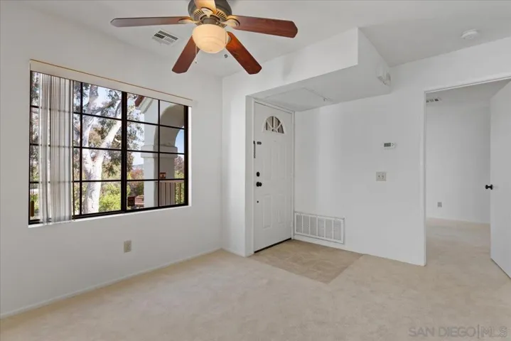 13330 Caminito Ciera 22, San Diego, California 92129