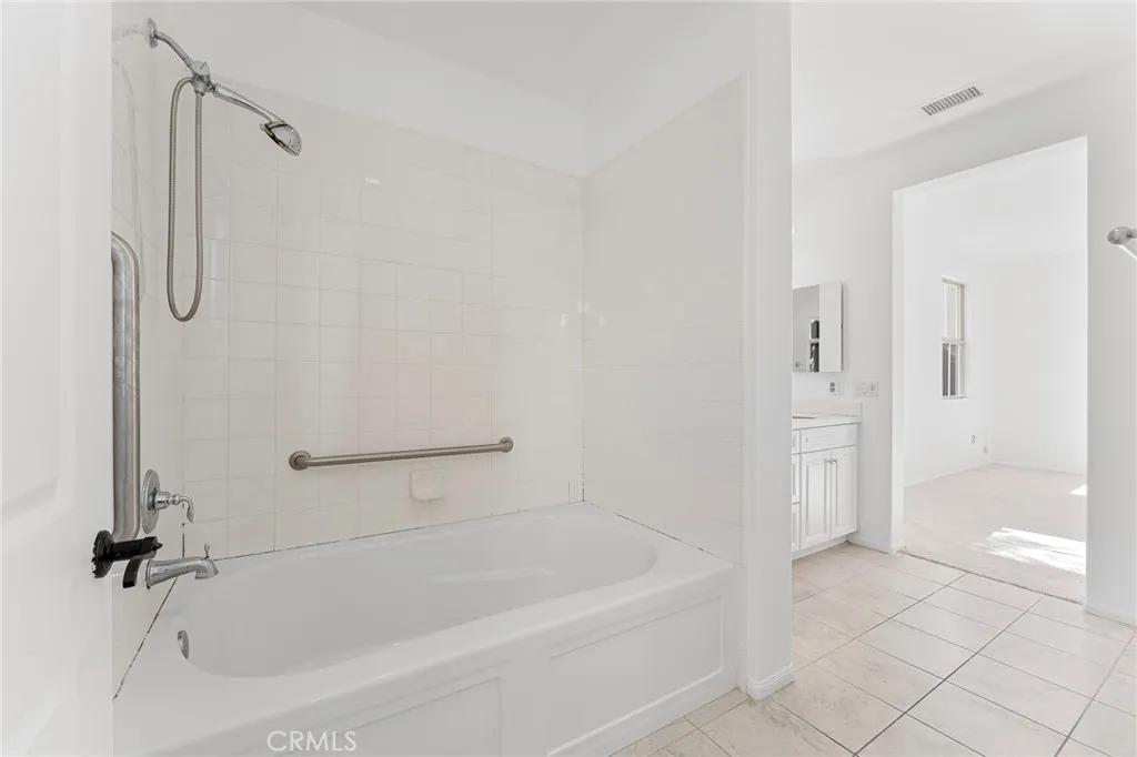 2123 Atlantic, Long Beach, California 90806 home-pic-19