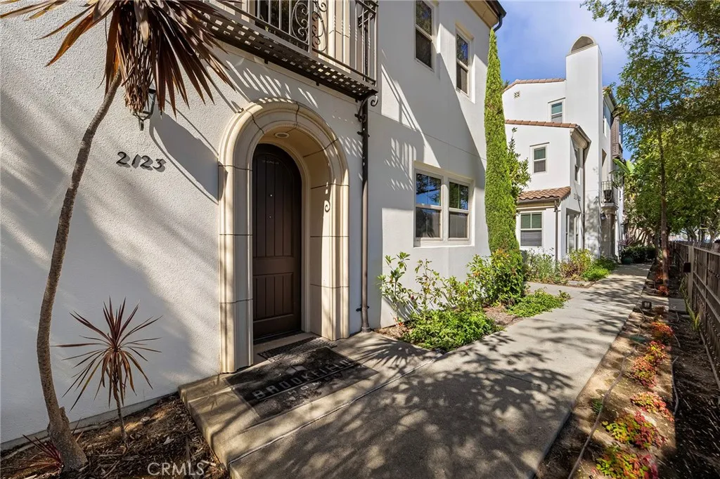 2123 Atlantic, Long Beach, California 90806 home-pic-3