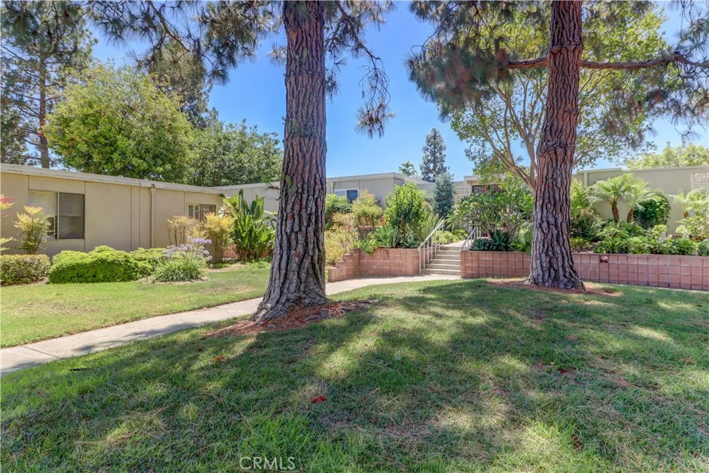 312 Ave Castilla D, Laguna Woods, California 92637 home-pic-0