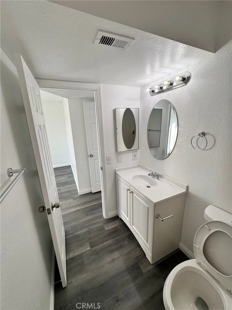 1667 E Kingsley, Pomona, California 91767 home-pic-7