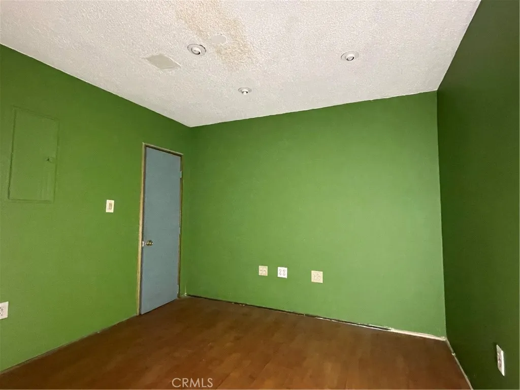 5609 E Beverly Boulevard, East Los Angeles, California 90022 home-pic-9