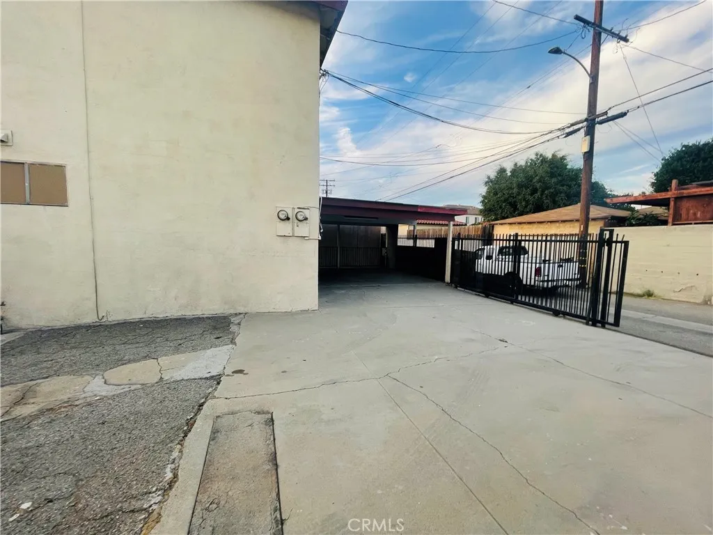 5609 E Beverly Boulevard, East Los Angeles, California 90022 home-pic-3