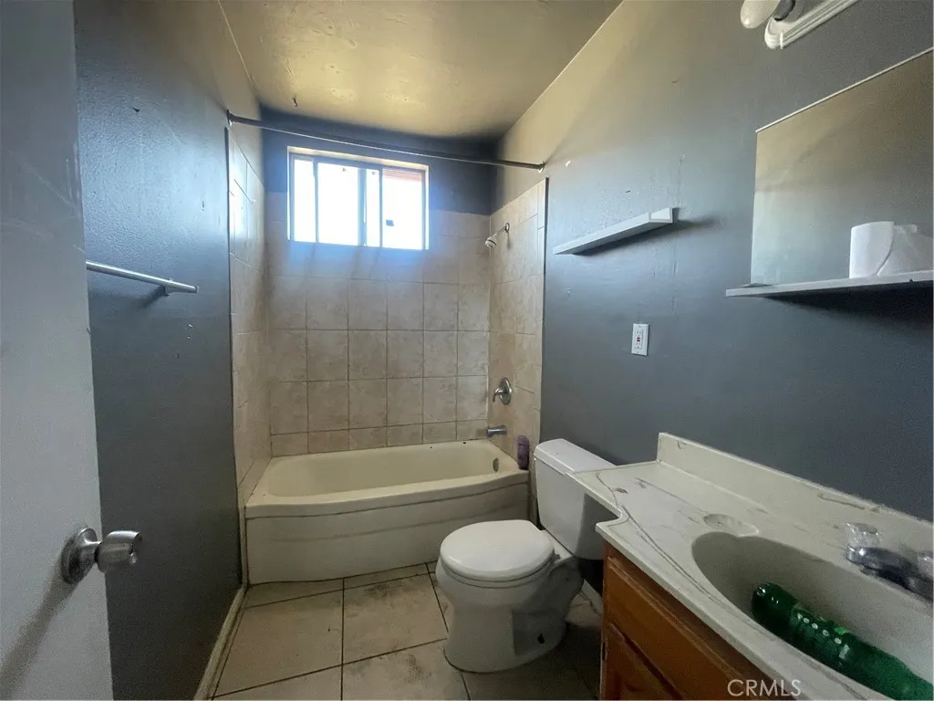 5609 E Beverly Boulevard, East Los Angeles, California 90022 home-pic-20