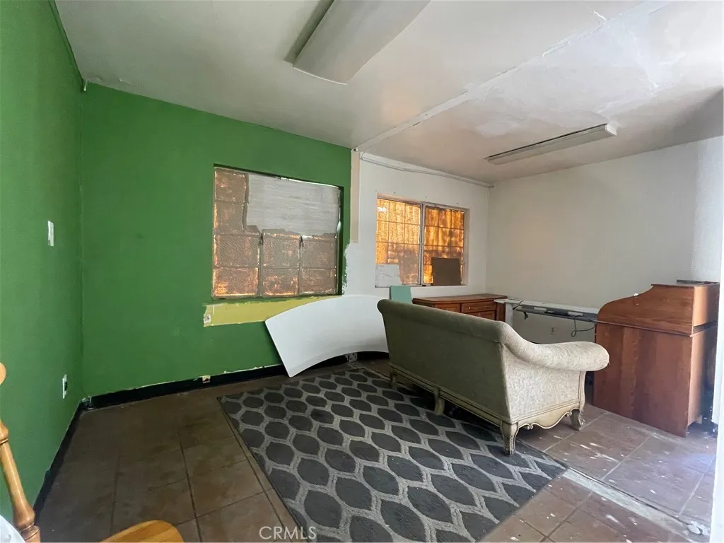 5609 E Beverly Boulevard, East Los Angeles, California 90022 home-pic-6