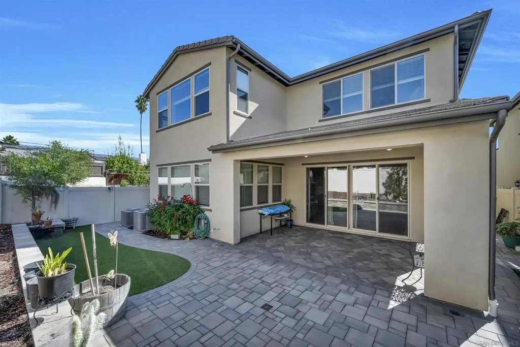 1845 Newton Ct, Escondido, California 92026 home-pic-25