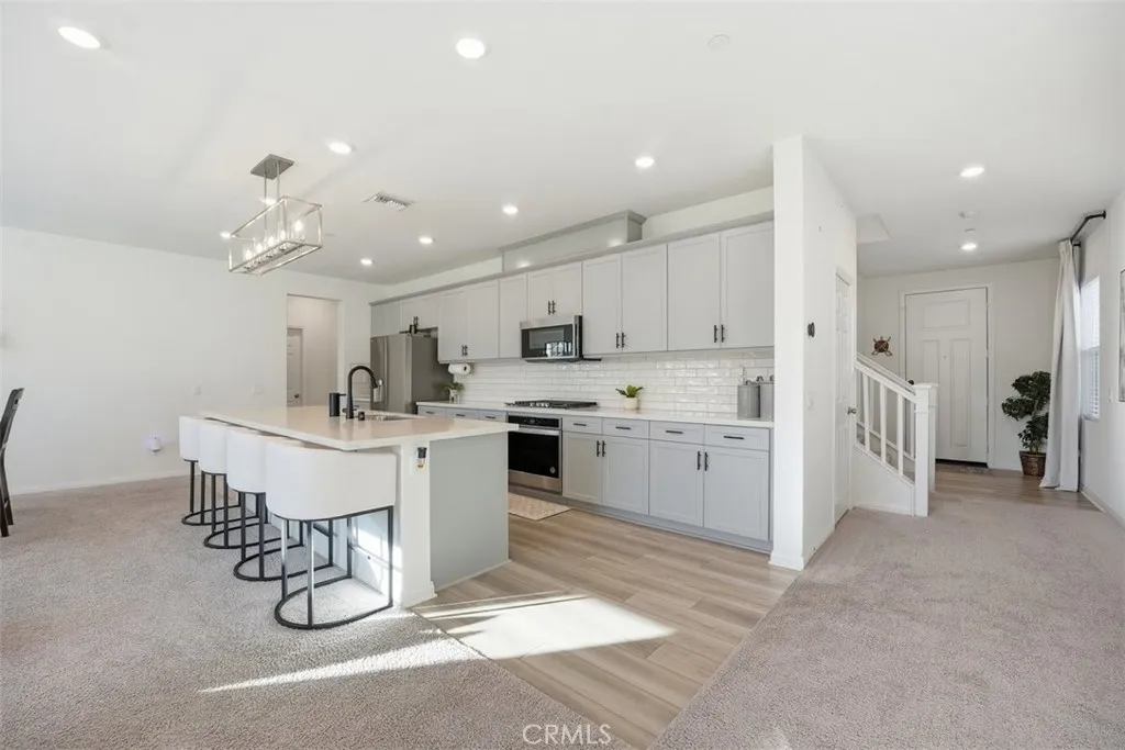 7608 Citrusmoon Court, Riverside, California 92507 home-pic-2