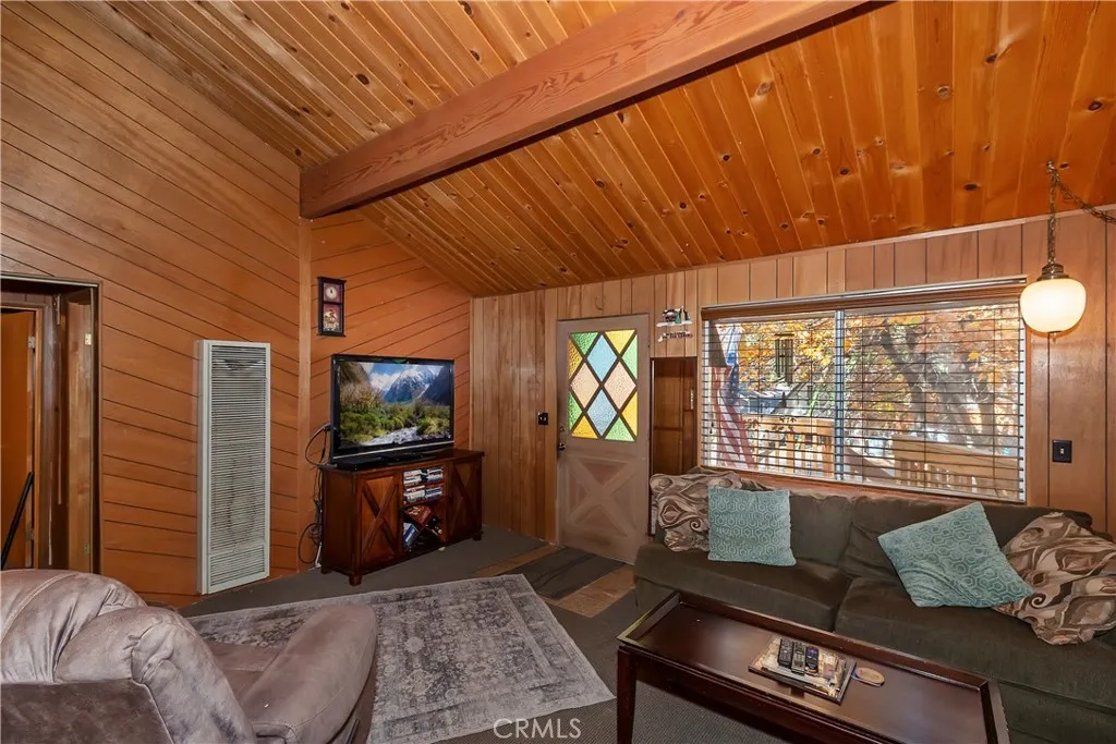 42559 Cedar, Big Bear Lake, California 92315 home-pic-5
