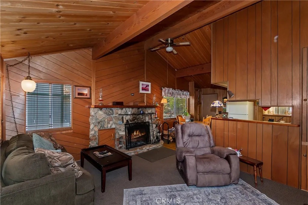 42559 Cedar, Big Bear Lake, California 92315 home-pic-4