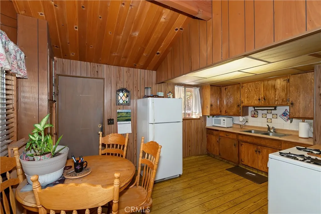 42559 Cedar, Big Bear Lake, California 92315 home-pic-6