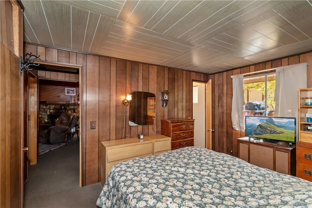 42559 Cedar, Big Bear Lake, California 92315 home-pic-10