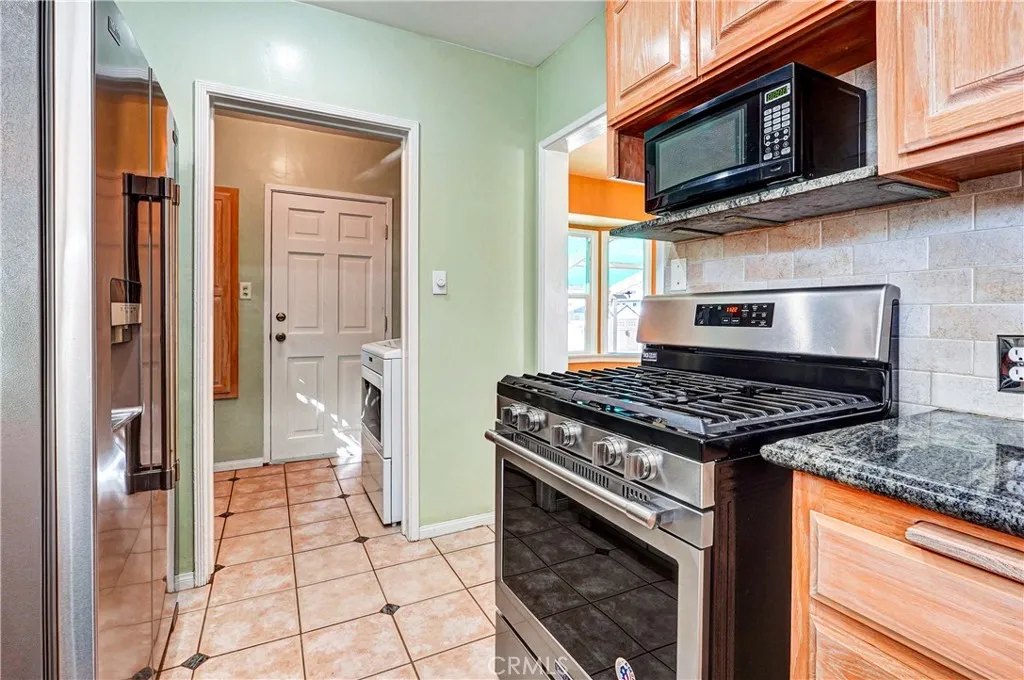7541 Hillrose St., Tujunga, California 91042 home-pic-15