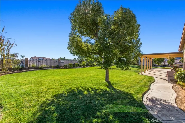 35377 Shade Tree Road, Yucaipa, California 92399