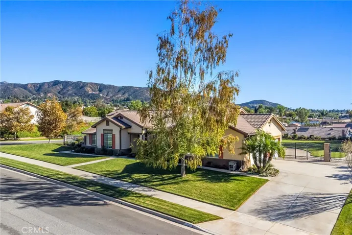 35377 Shade Tree Road, Yucaipa, California 92399