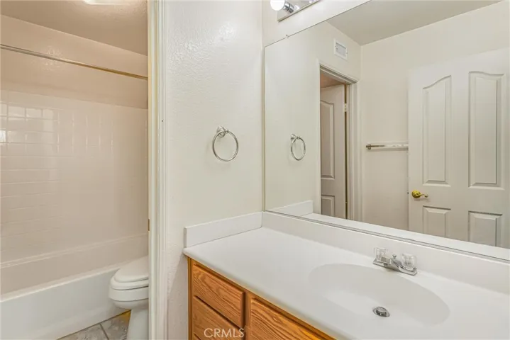 35377 Shade Tree Road, Yucaipa, California 92399
