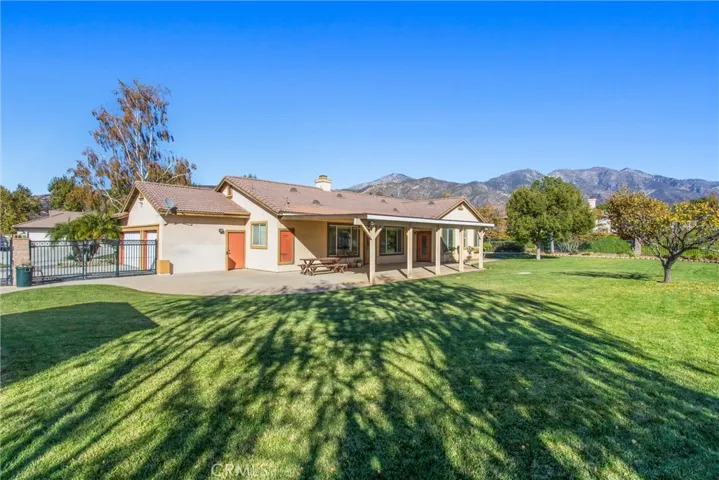 35377 Shade Tree Road, Yucaipa, California 92399